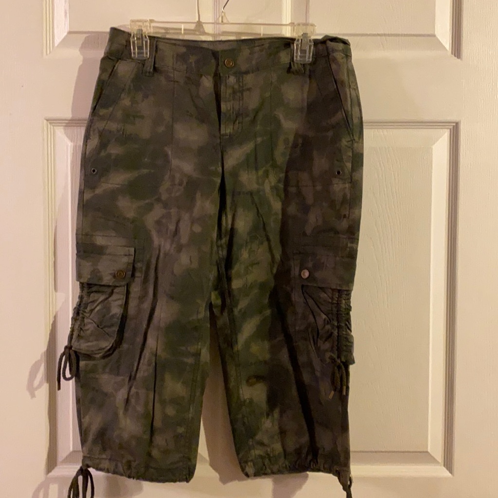 Gitano Camo Capris